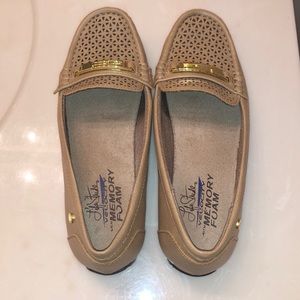 Life Stride Velocity w/ Memory Foam (EUC)